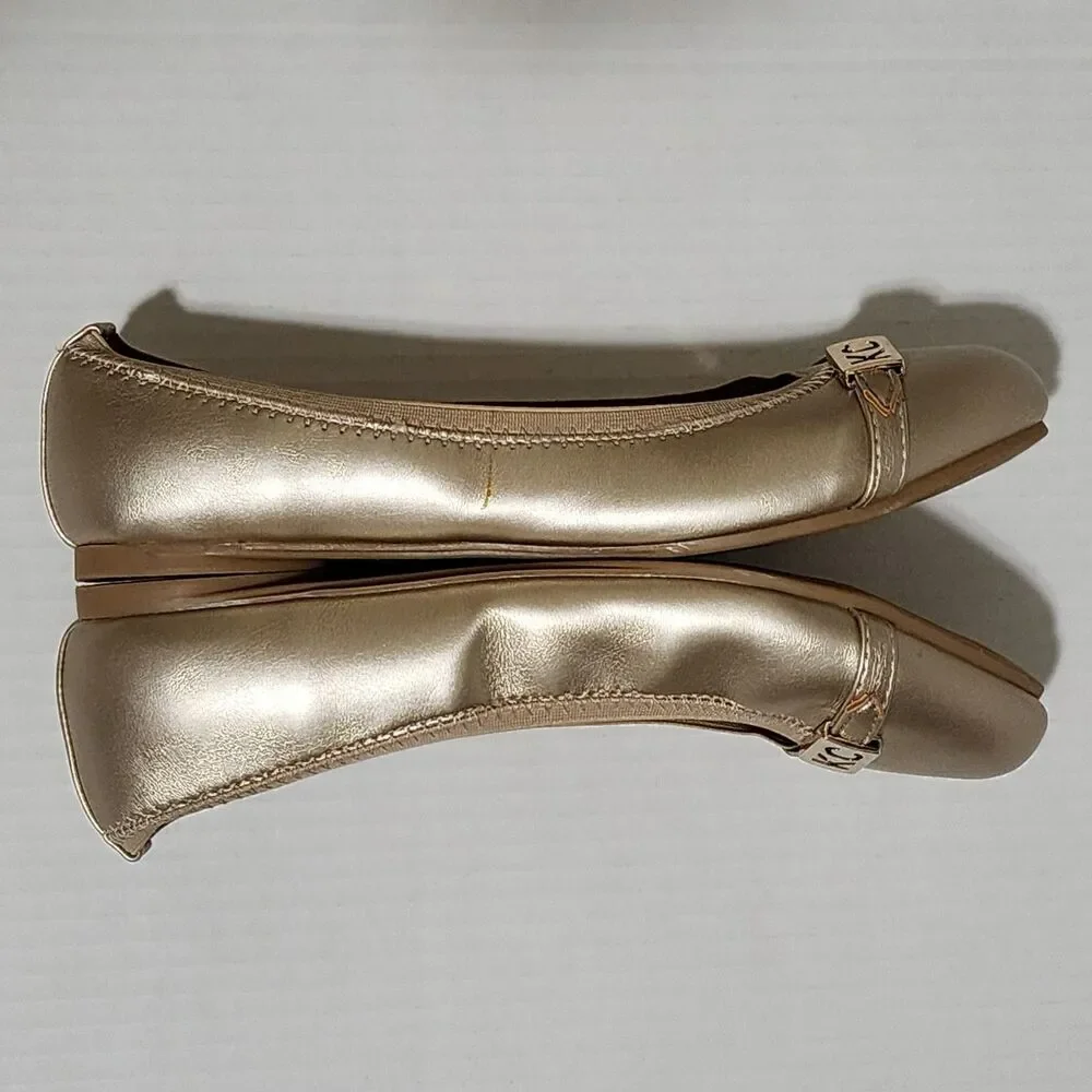 Kenneth Cole GNY irls Lea Ember Ballet Flats Pale Gold Dress Shoes Size 4 EUC